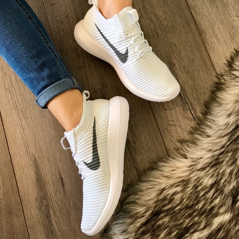 NWT🥛Nike Roshe Flyknit V2 - Picture 3 of 8